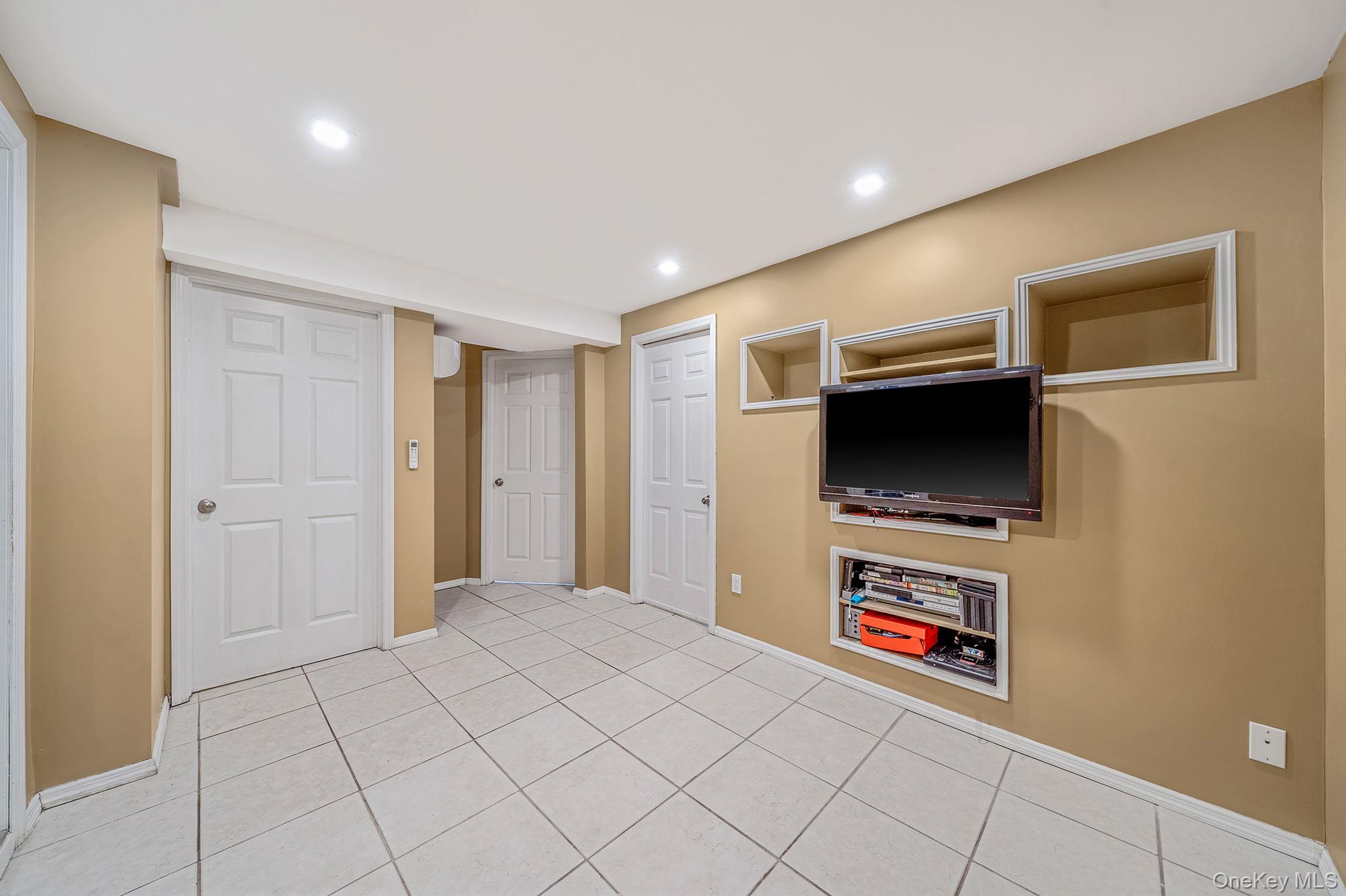 317 Garden City Street, Islip Terrace, NY 11752