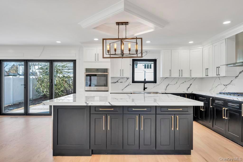 26 Fieldstone Drive, Syosset, NY 11791