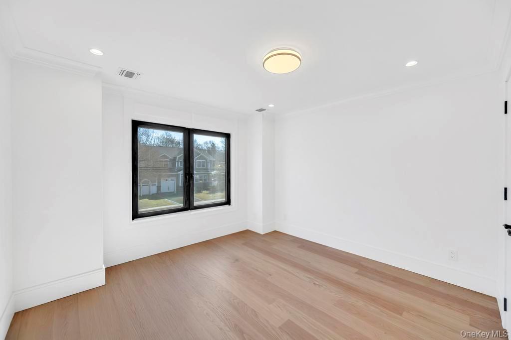 26 Fieldstone Drive, Syosset, NY 11791