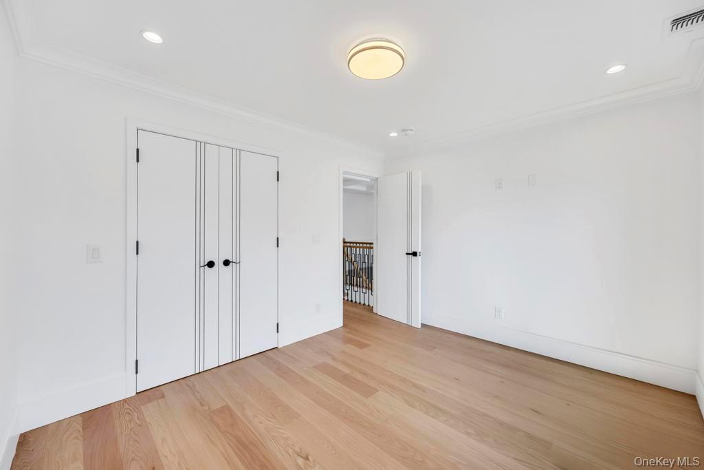 26 Fieldstone Drive, Syosset, NY 11791