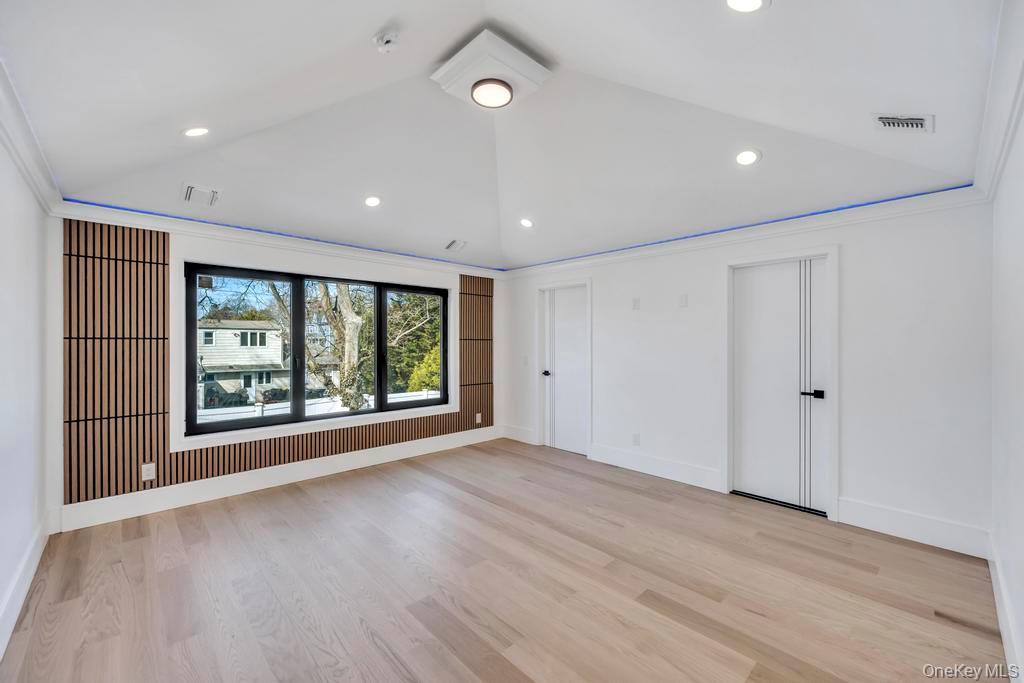 26 Fieldstone Drive, Syosset, NY 11791