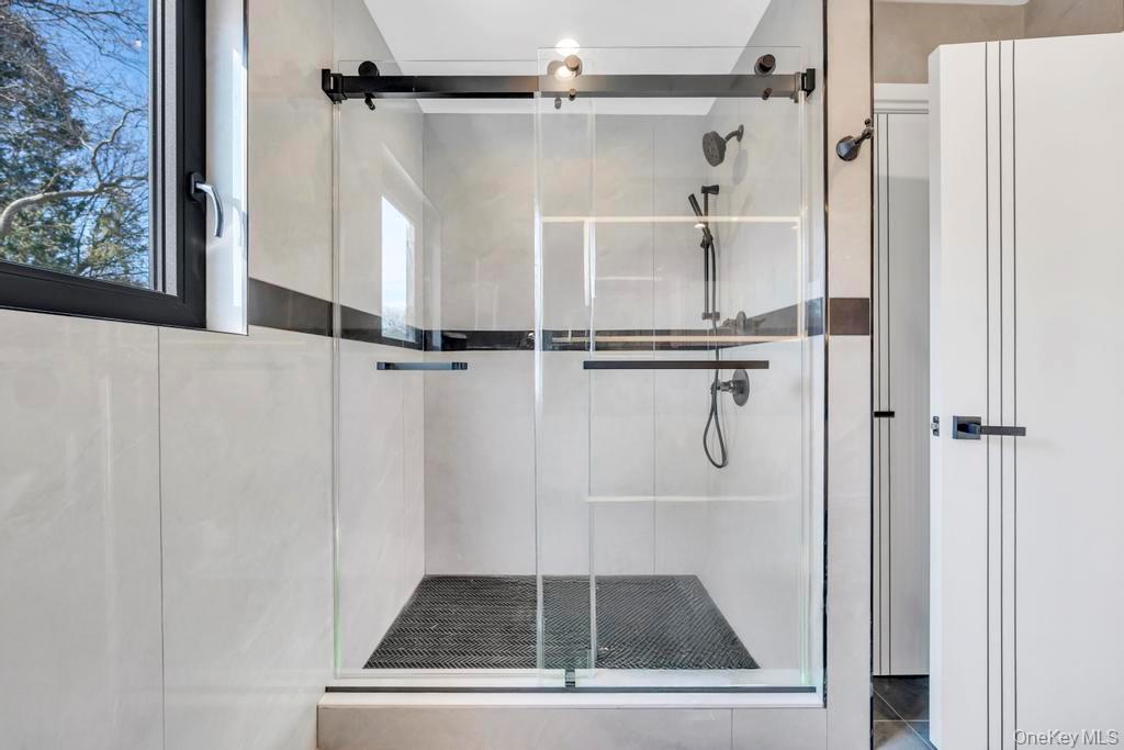 26 Fieldstone Drive, Syosset, NY 11791