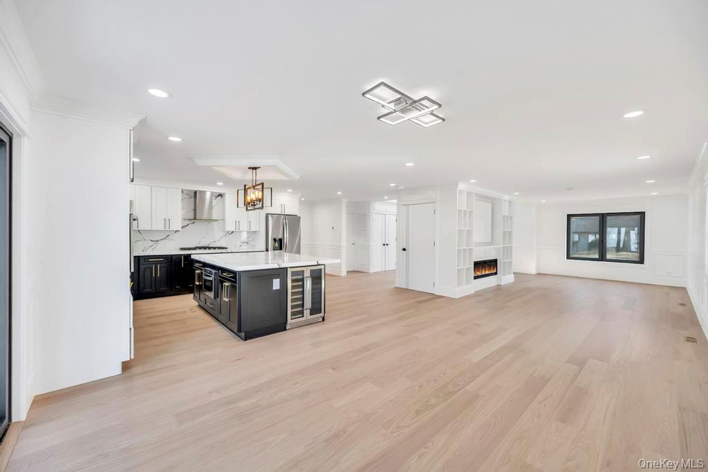 26 Fieldstone Drive, Syosset, NY 11791