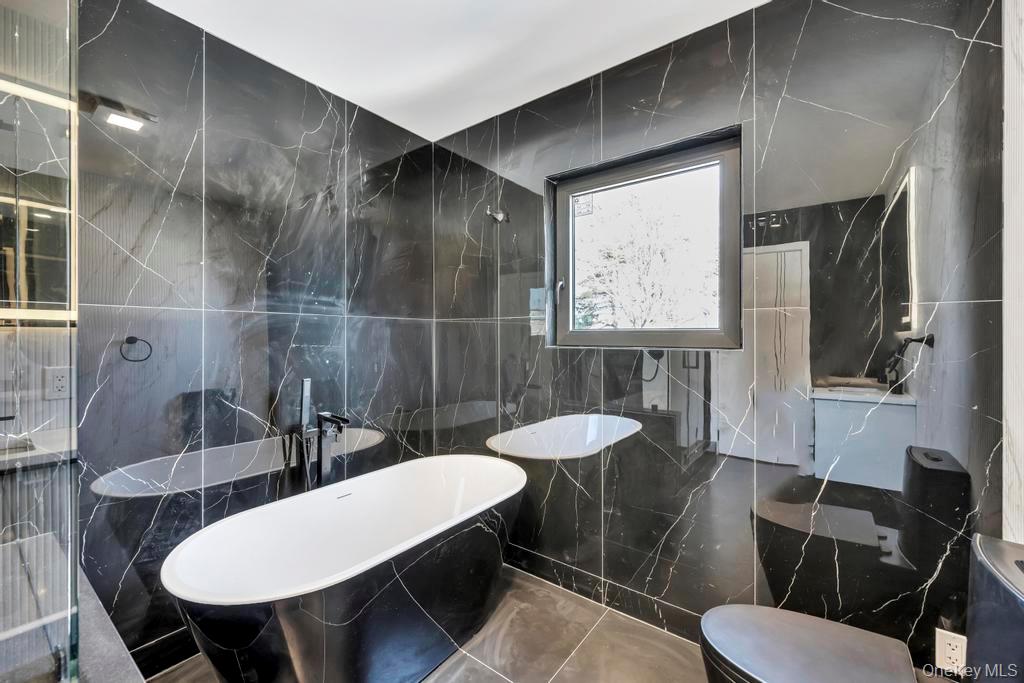 26 Fieldstone Drive, Syosset, NY 11791