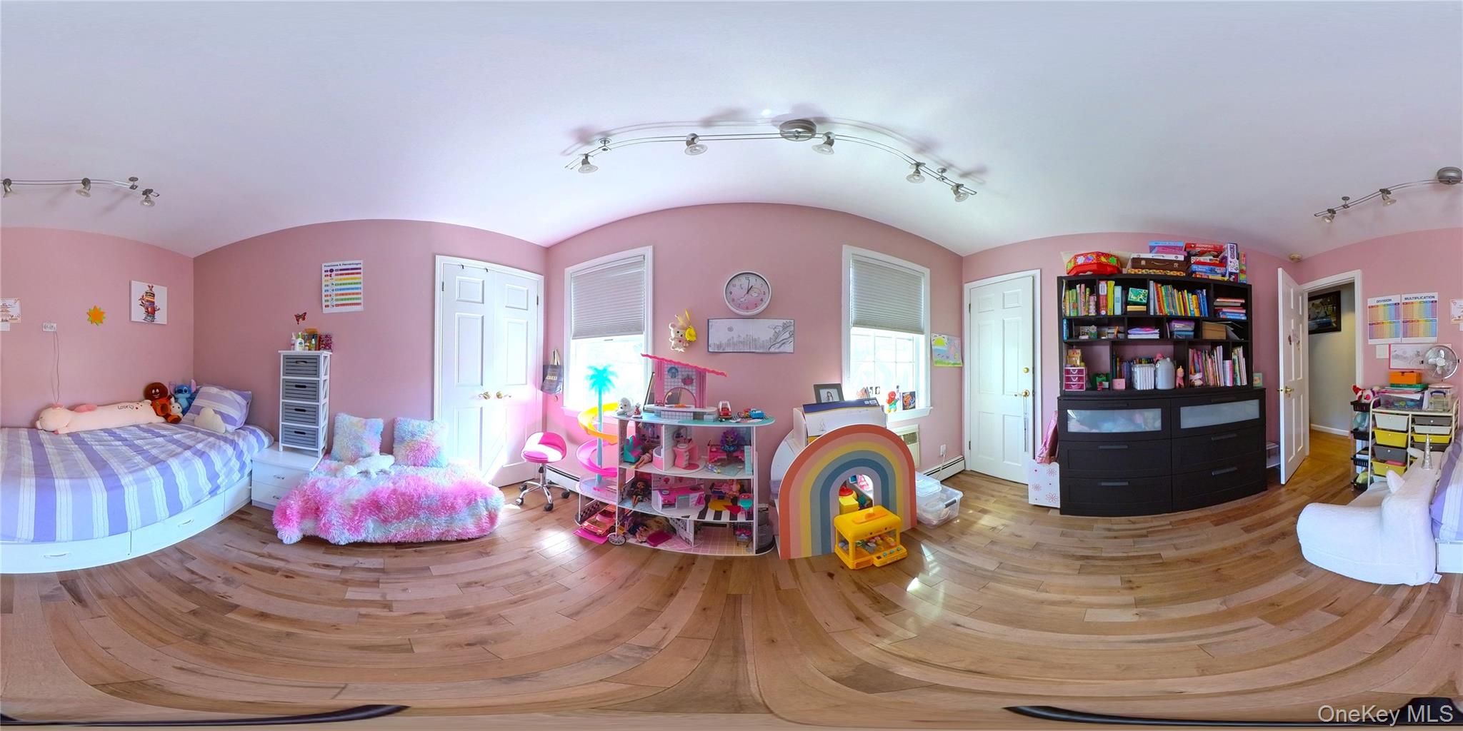 6 Morris Lane, Great Neck, NY 11024