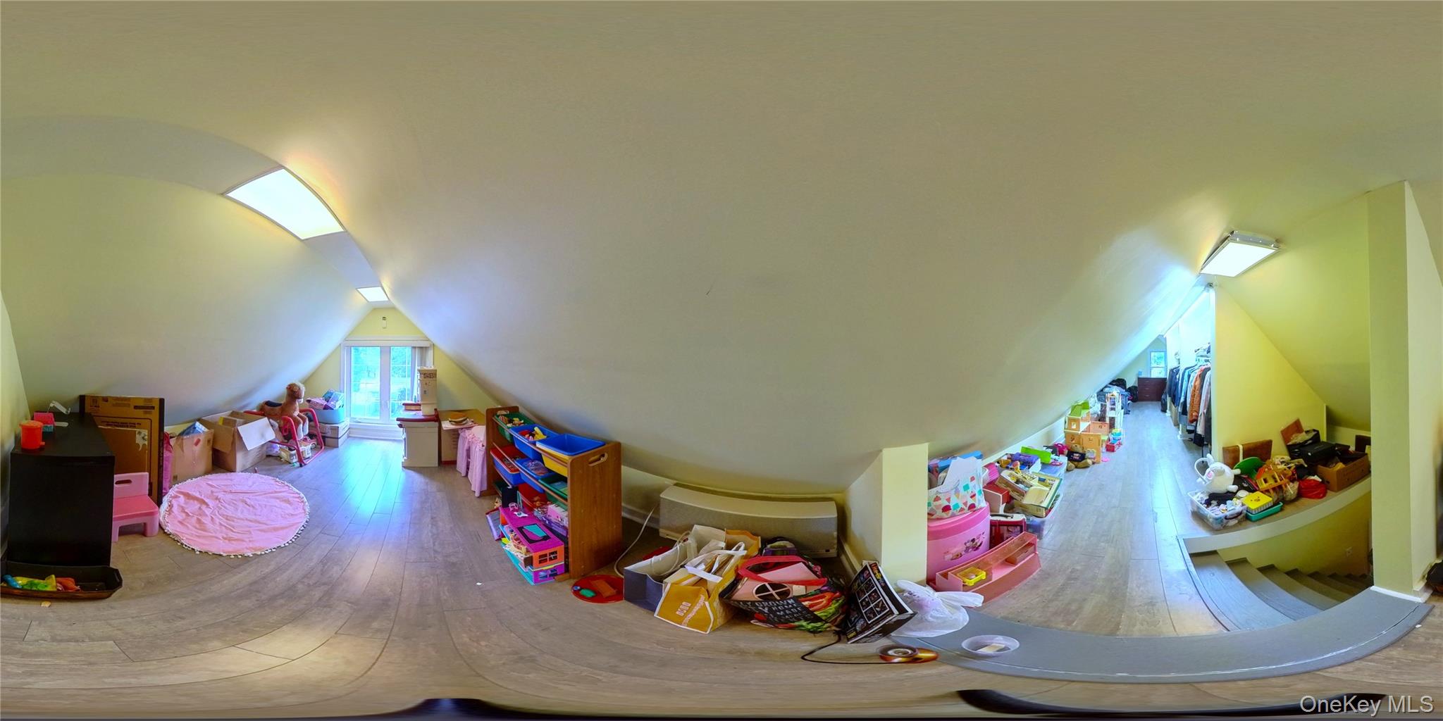 6 Morris Lane, Great Neck, NY 11024