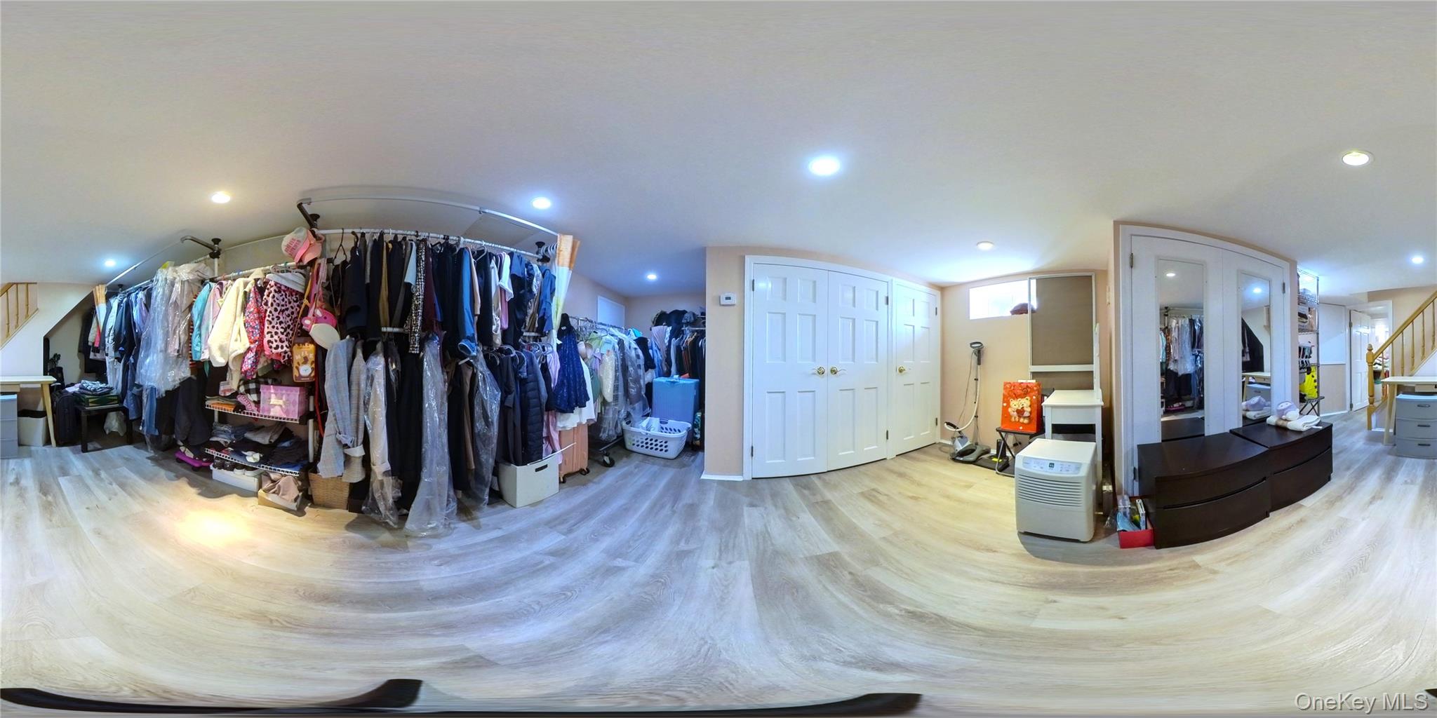 6 Morris Lane, Great Neck, NY 11024