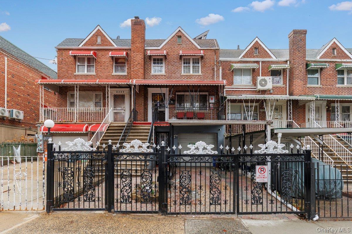 3241 Colden Avenue, Bronx, NY 10469