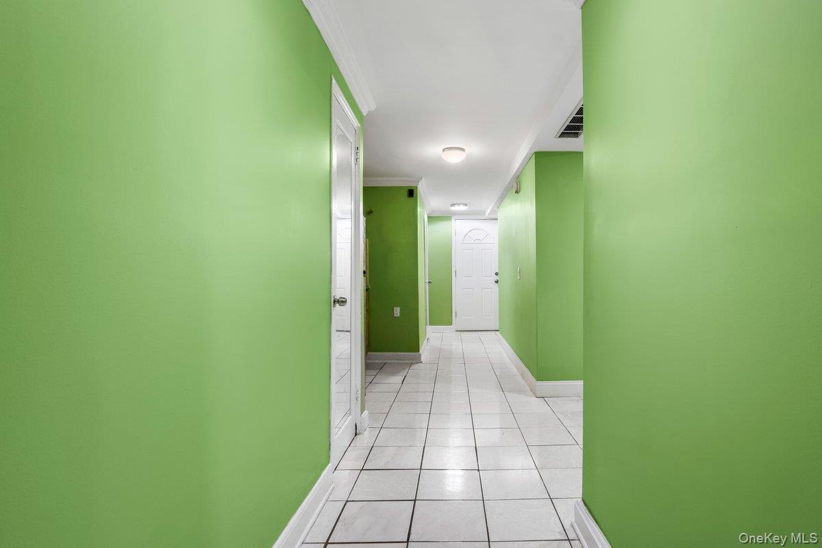 3241 Colden Avenue, Bronx, NY 10469