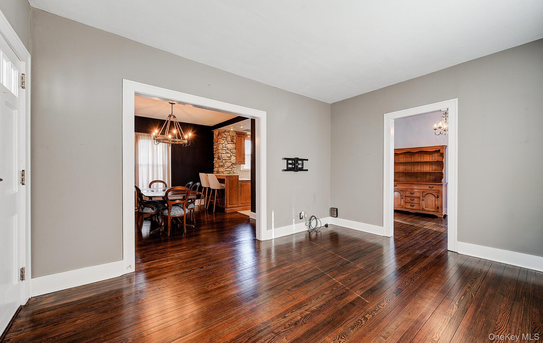 256 Nassau Road, Huntington, NY 11743