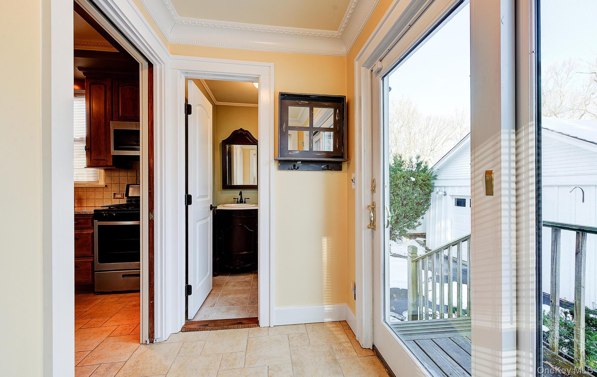 256 Nassau Road, Huntington, NY 11743