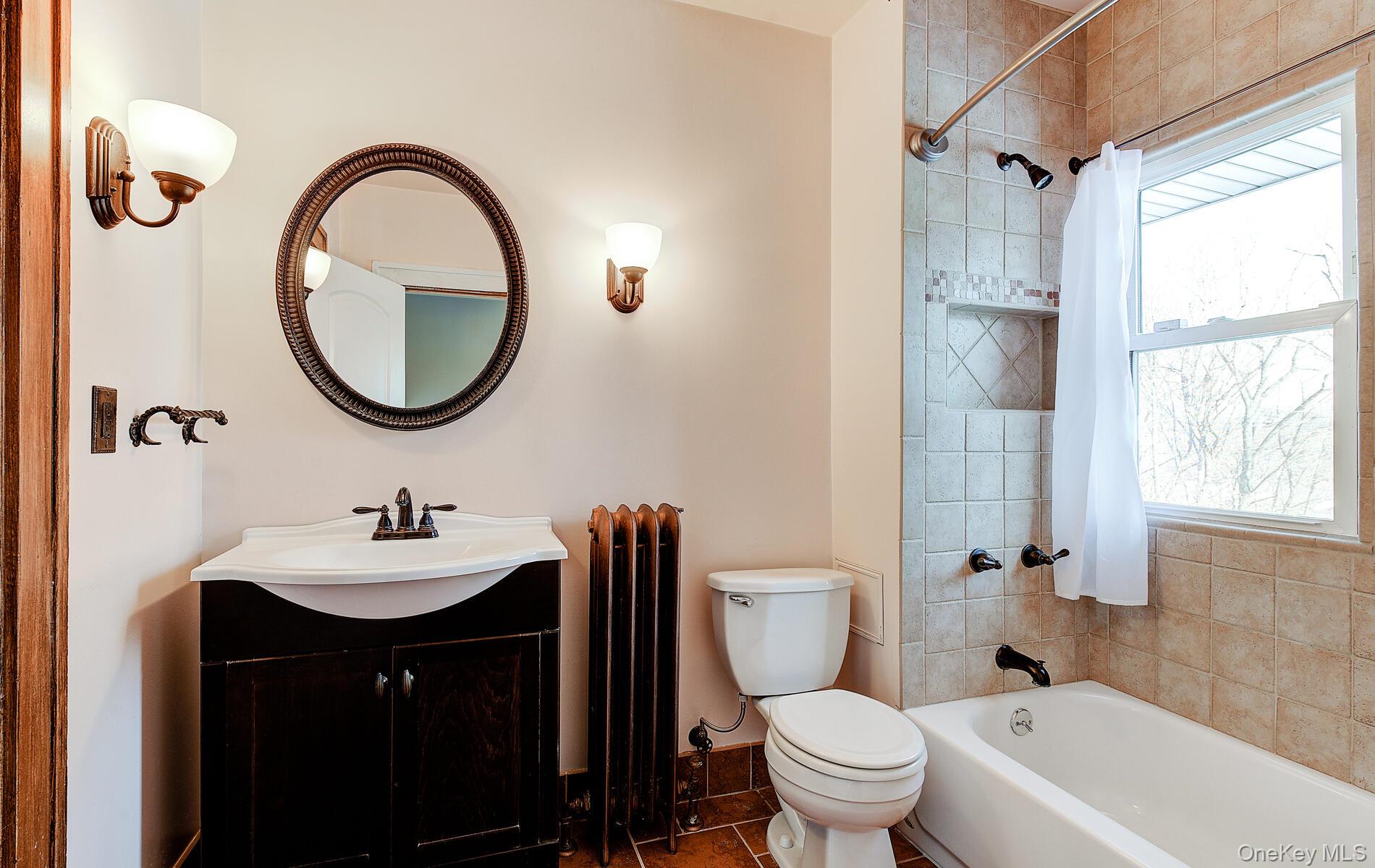 256 Nassau Road, Huntington, NY 11743