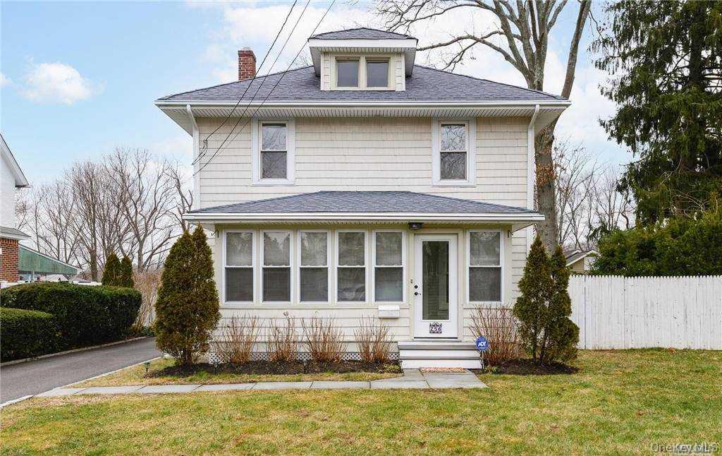 256 Nassau Road, Huntington, NY 11743