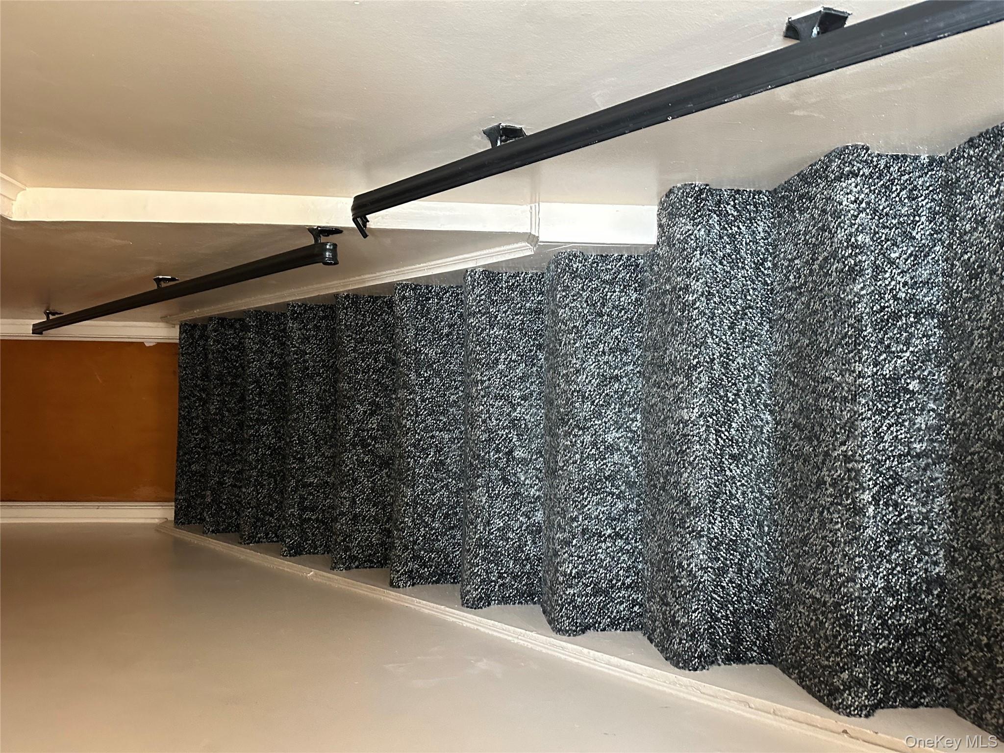 1009 Park Lane N, Franklin Square, NY 11010