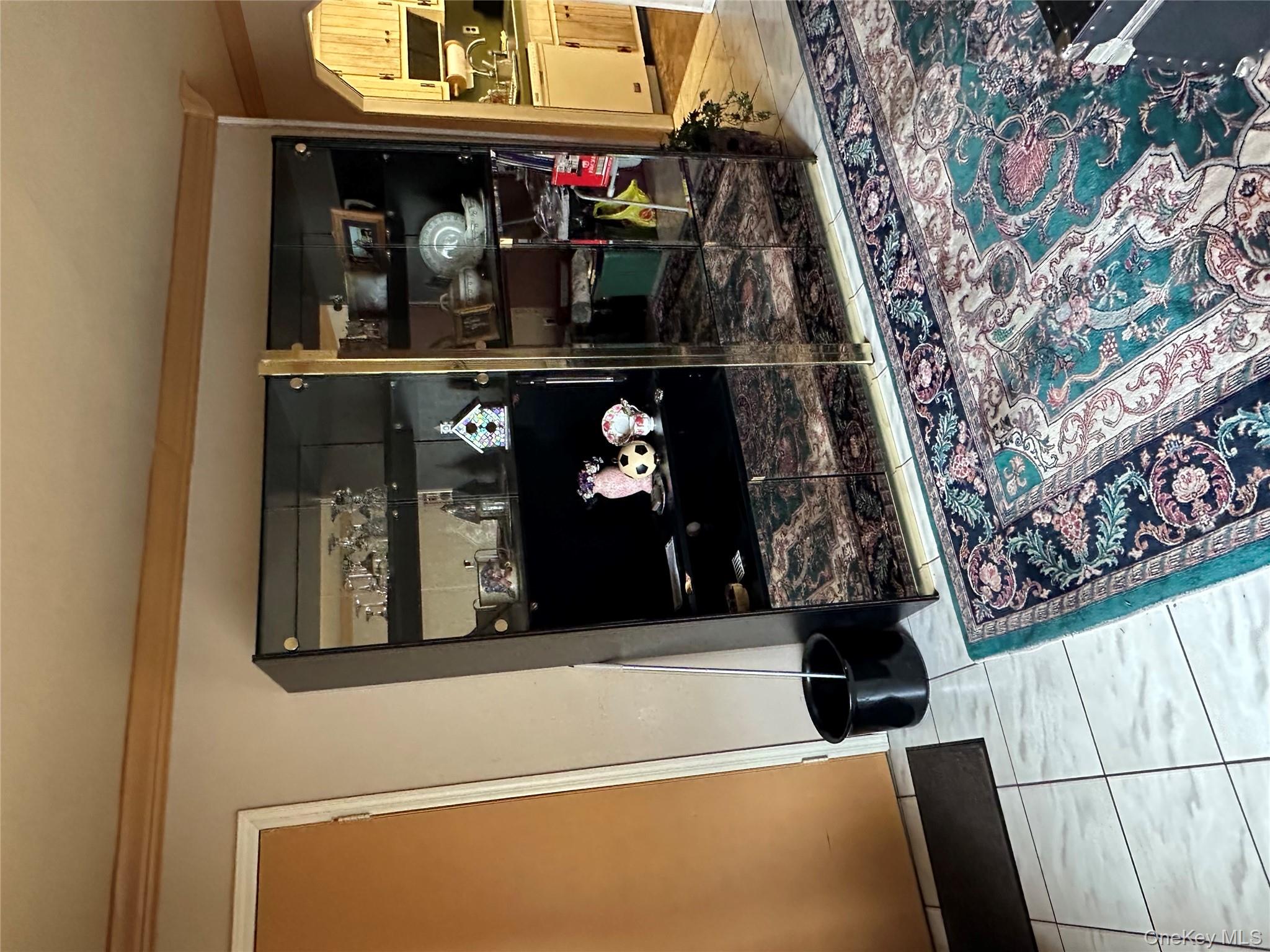 1009 Park Lane N, Franklin Square, NY 11010