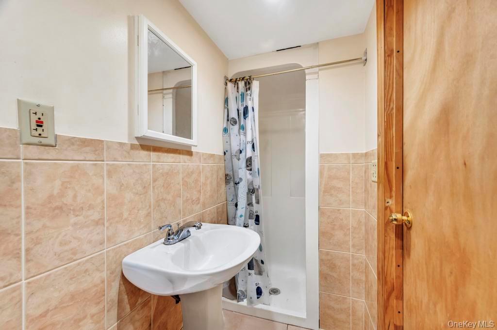 634 E 3rd Street, Brooklyn, NY 11218