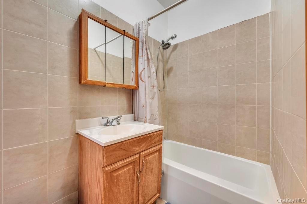 634 E 3rd Street, Brooklyn, NY 11218