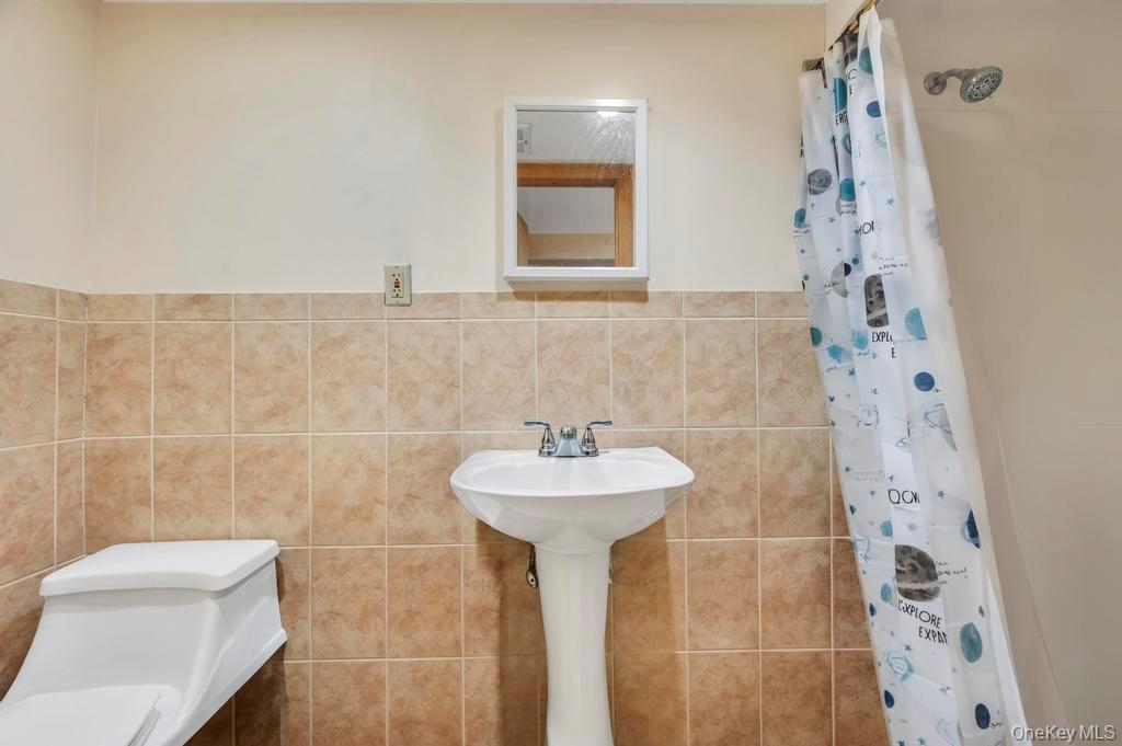 634 E 3rd Street, Brooklyn, NY 11218