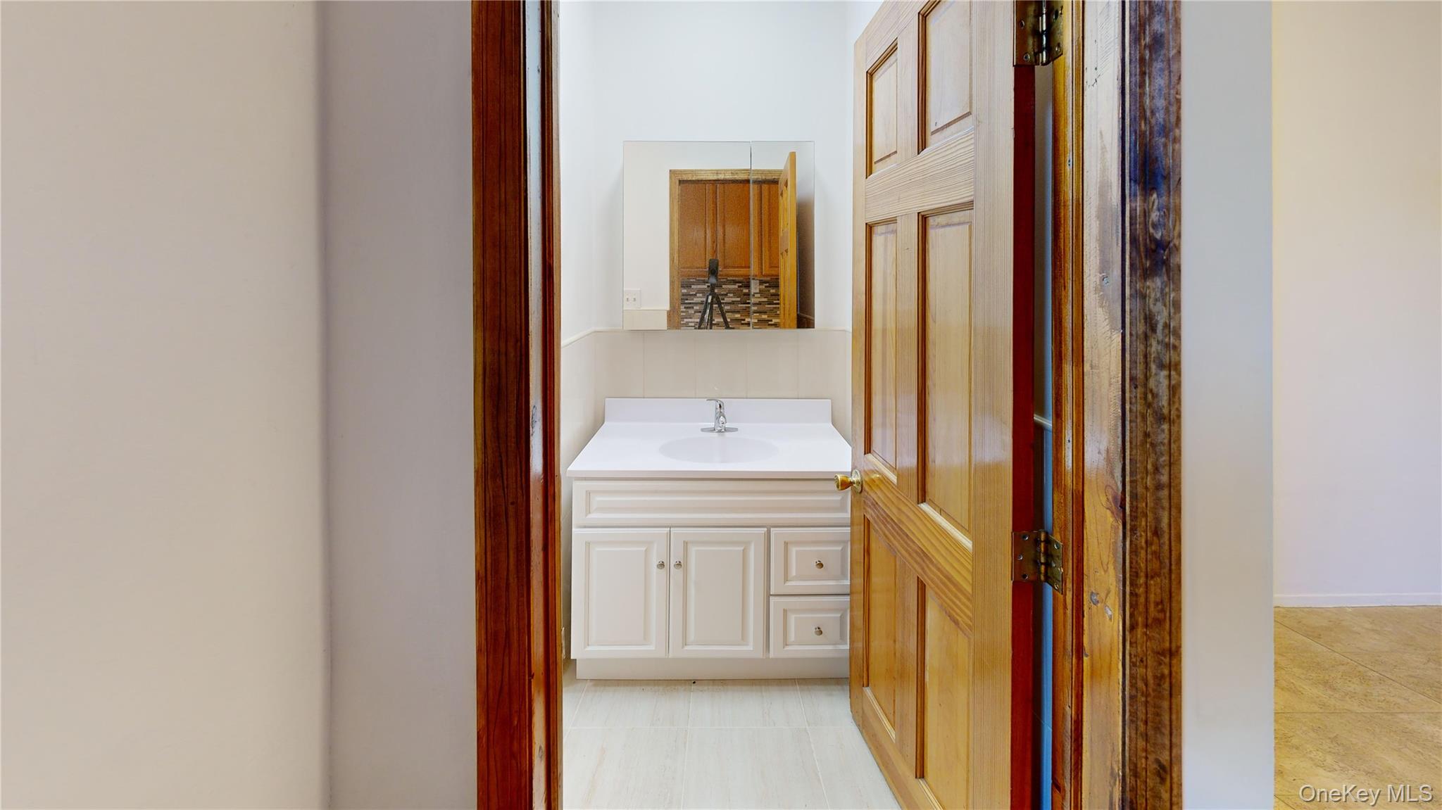 954 Manhattan Avenue, Brooklyn, NY 11222