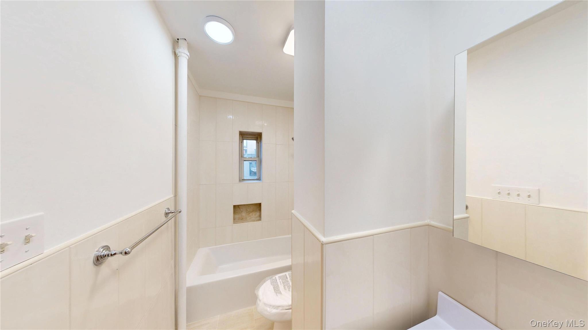 954 Manhattan Avenue, Brooklyn, NY 11222