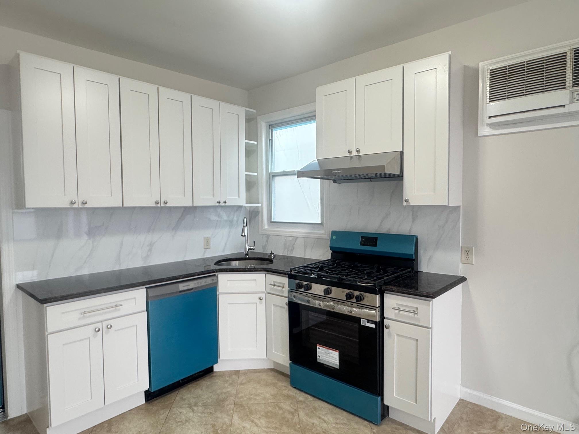 164-36 77th Road, Fresh Meadows, NY 11366