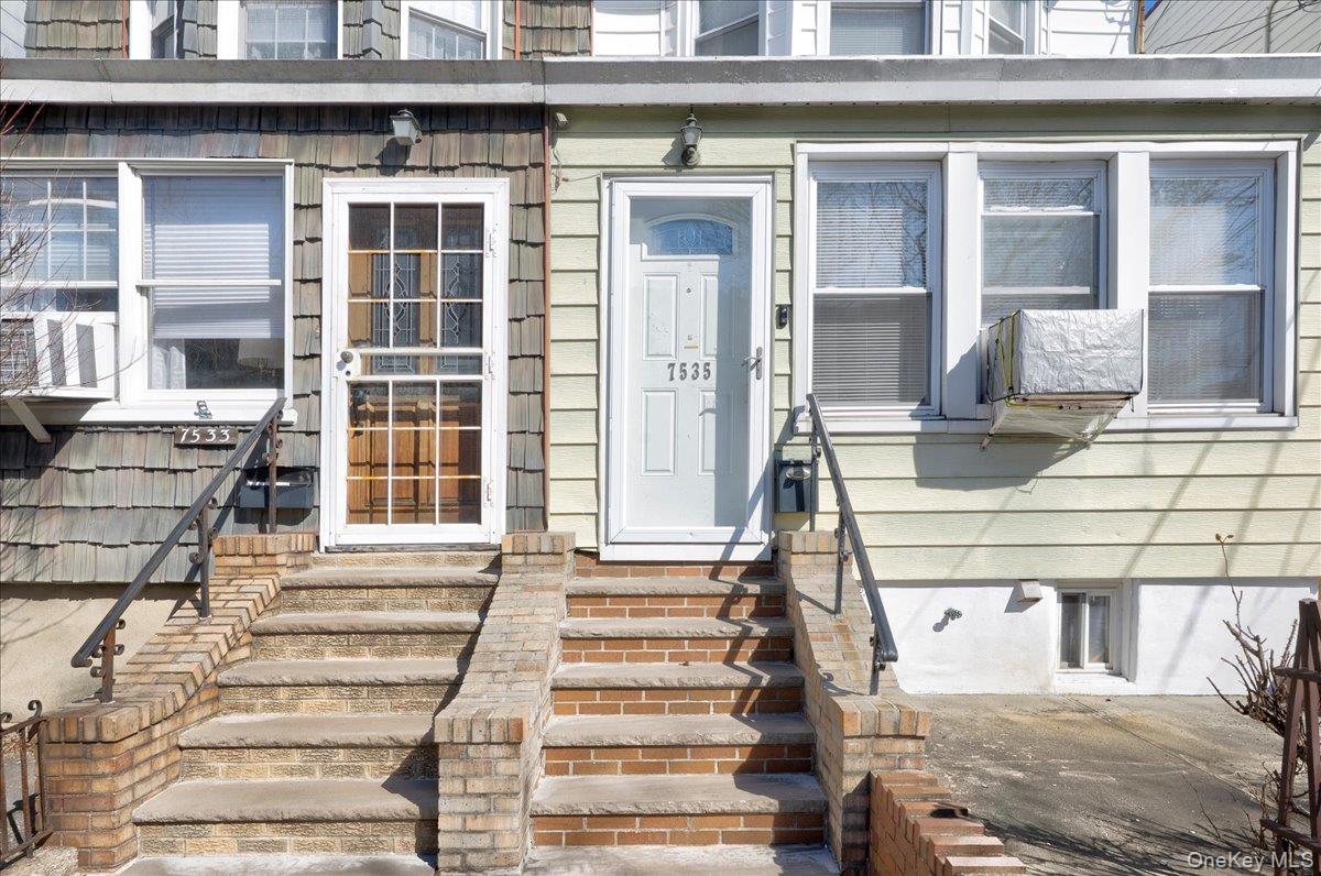 7535 60th Place, Glendale, NY 11385