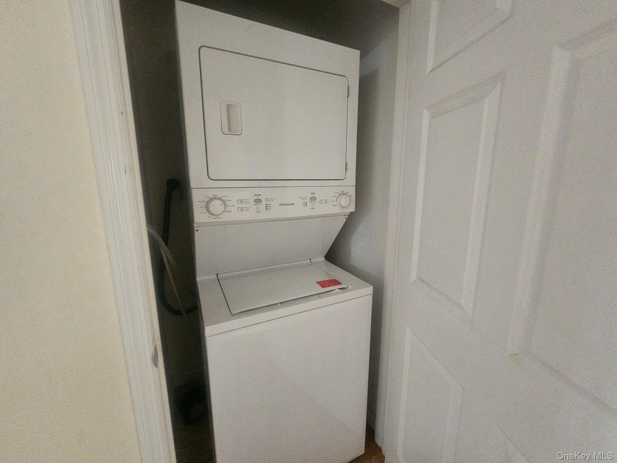 558 Meade Avenue, Bellport, NY 11713