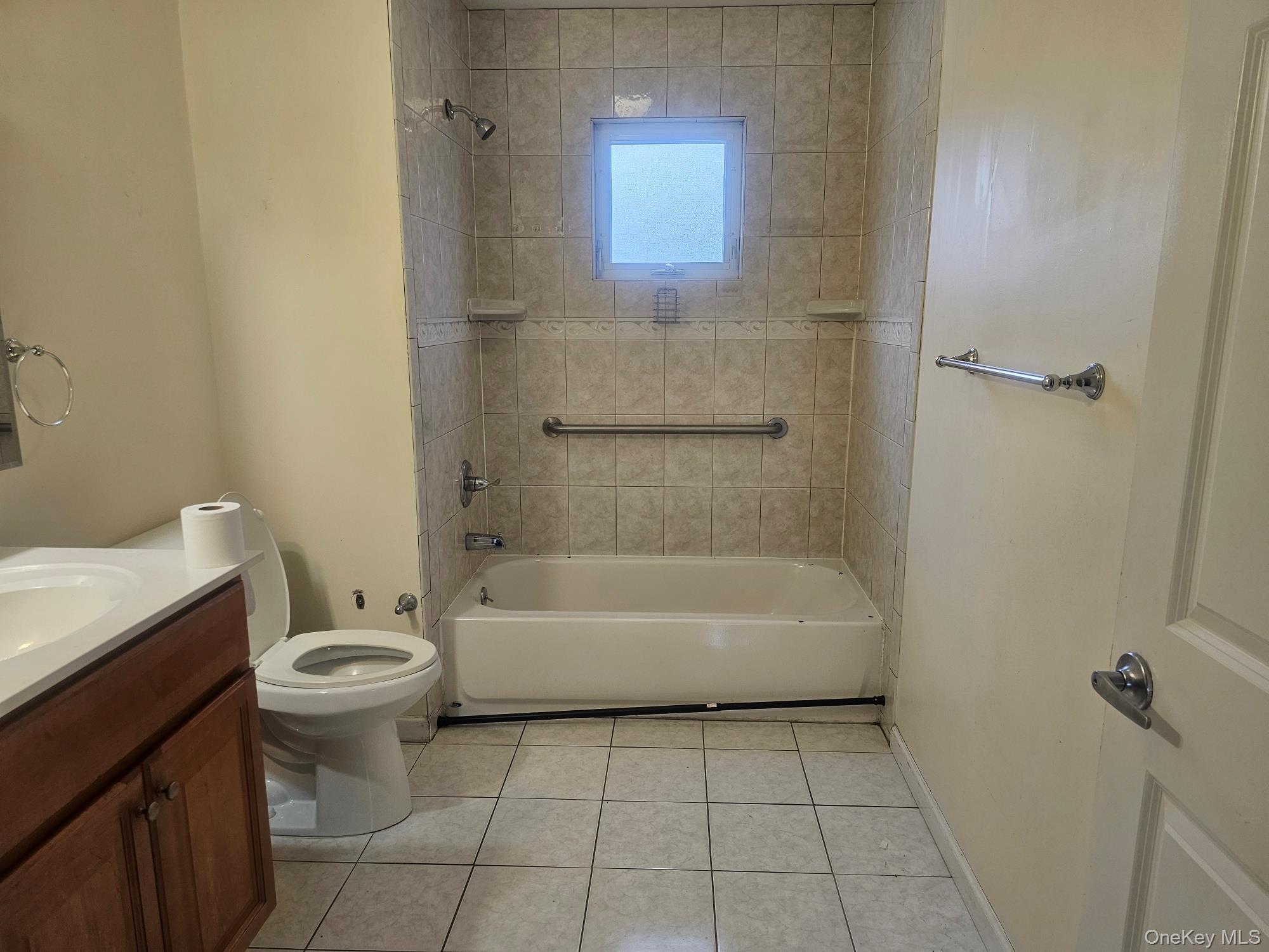 558 Meade Avenue, Bellport, NY 11713