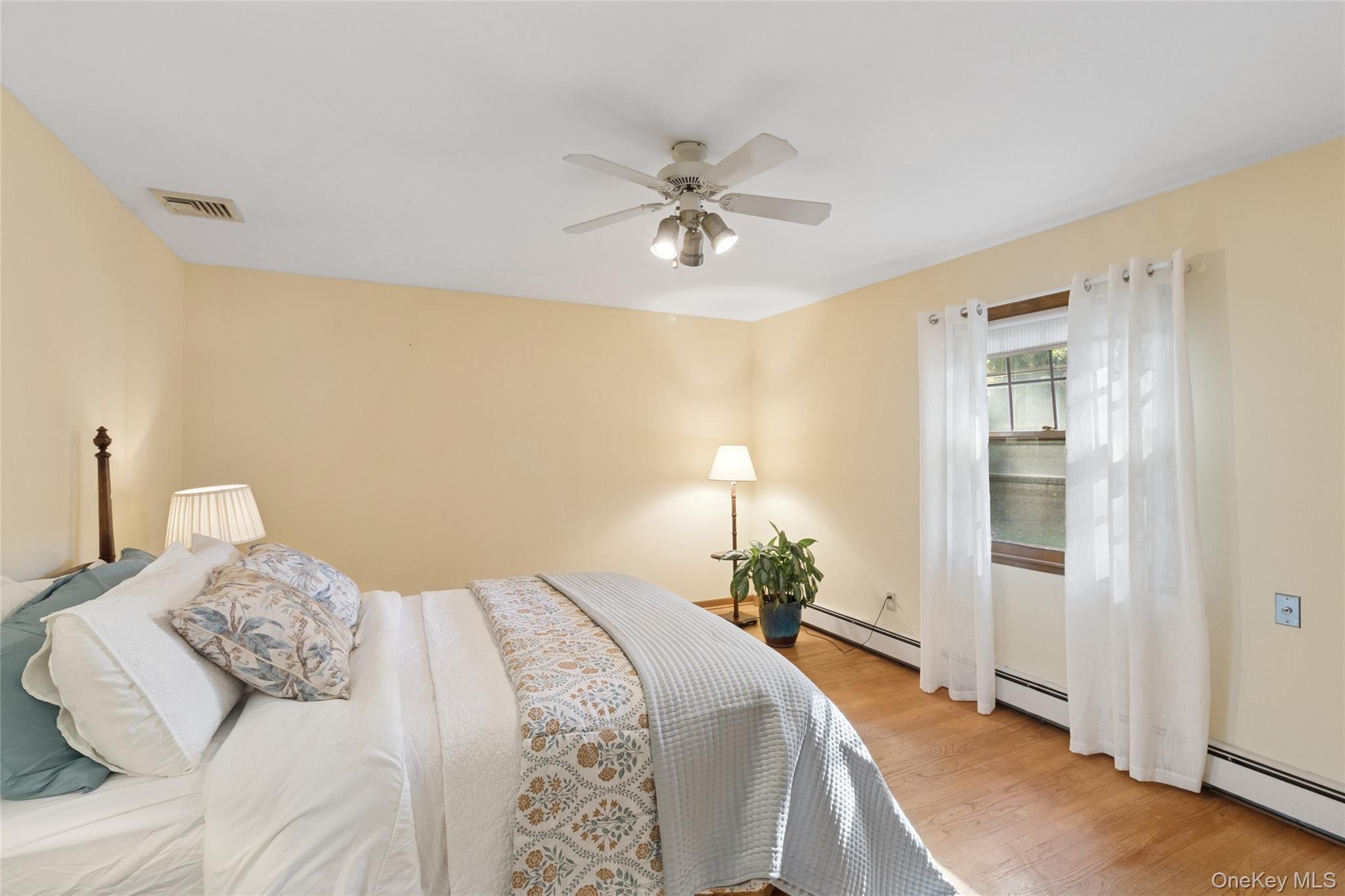 16 Primrose Lane, Aquebogue, NY 11931