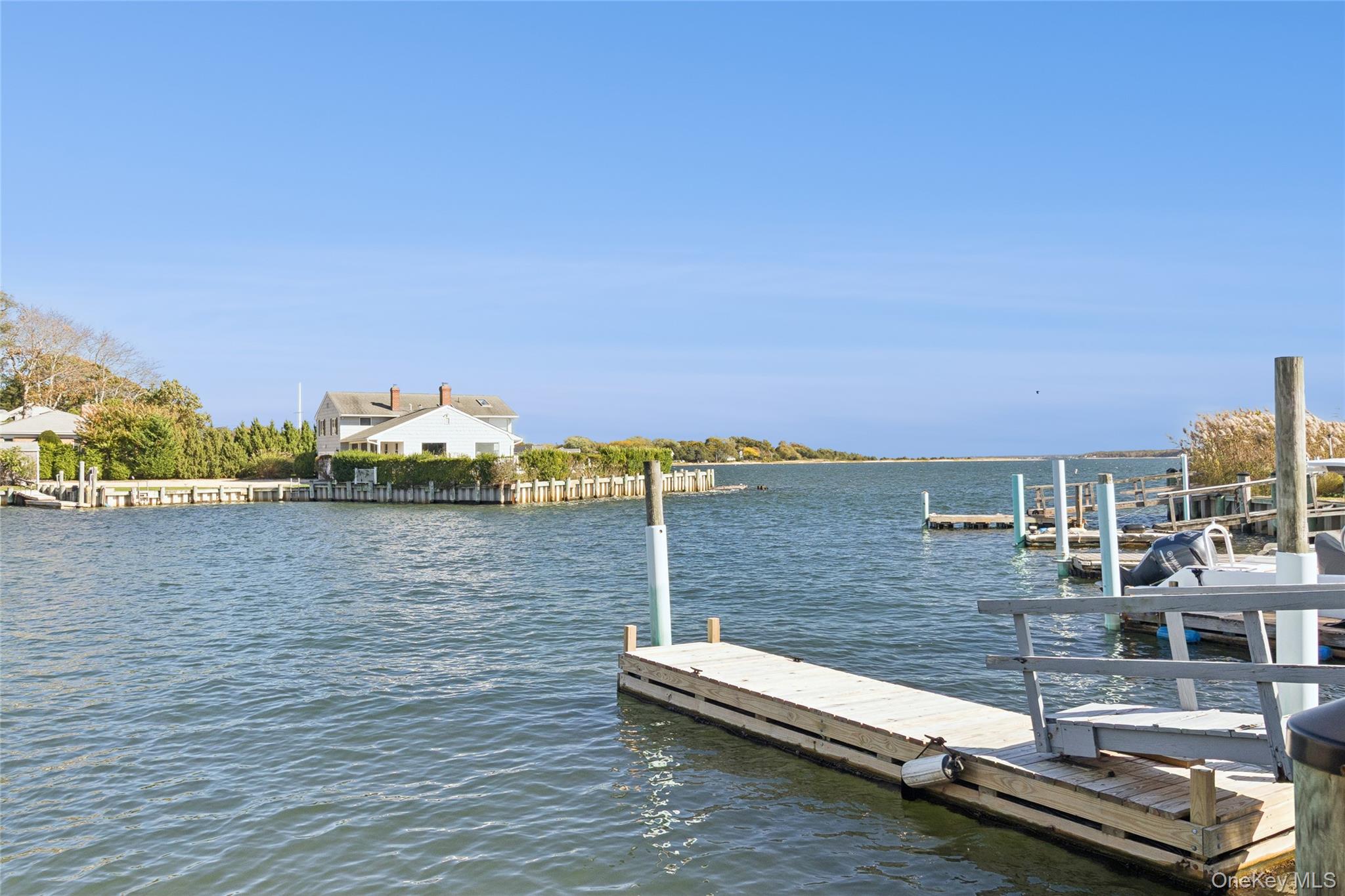 16 Primrose Lane, Aquebogue, NY 11931