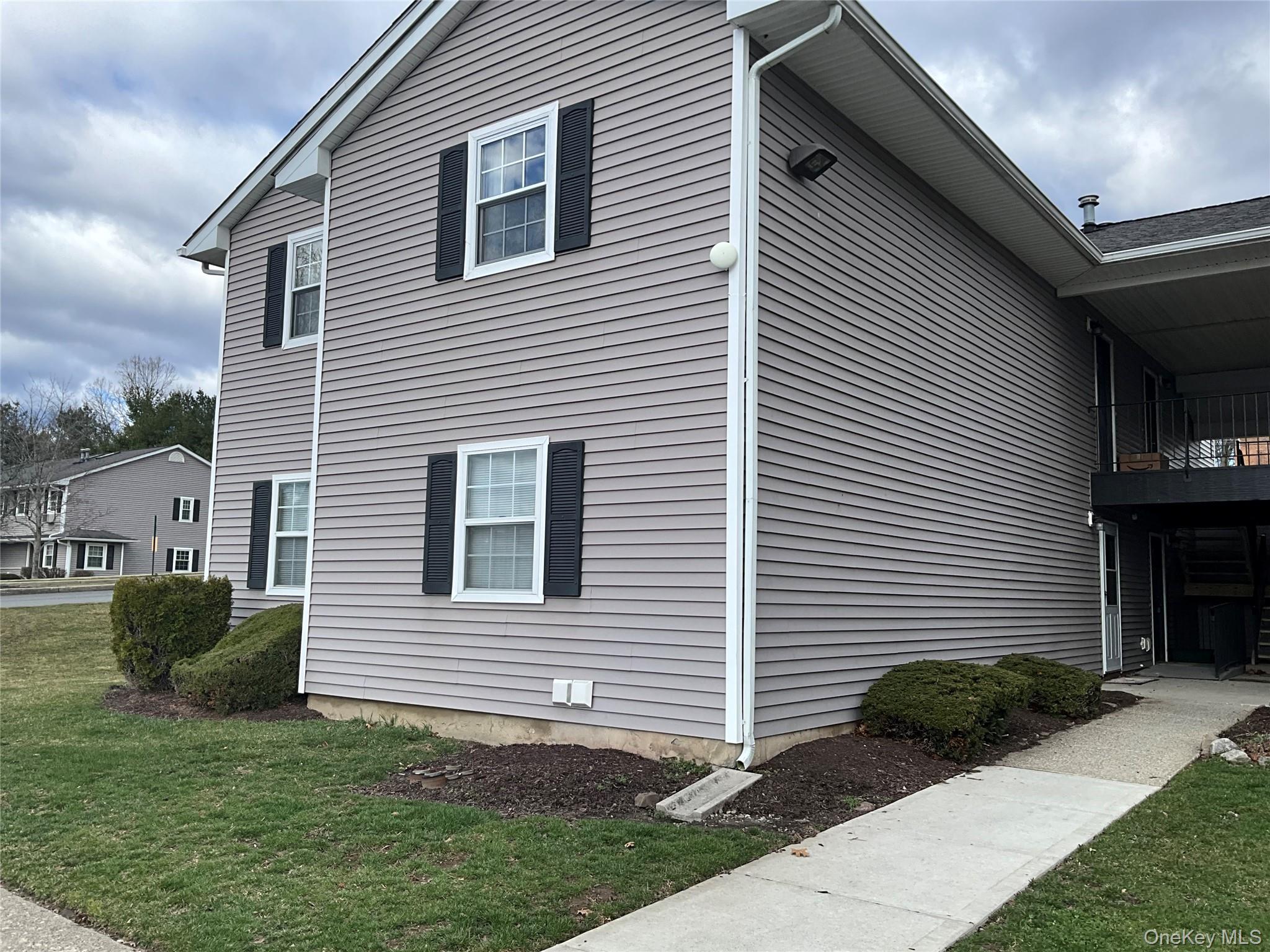 100 Hillside Drive # B10, Middletown, NY 10941