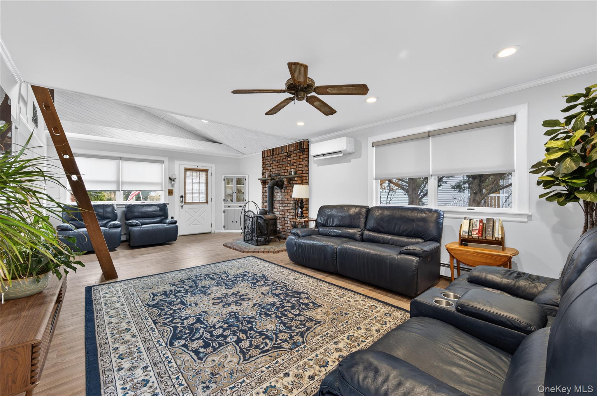 46 Monell Avenue, Islip, NY 11751