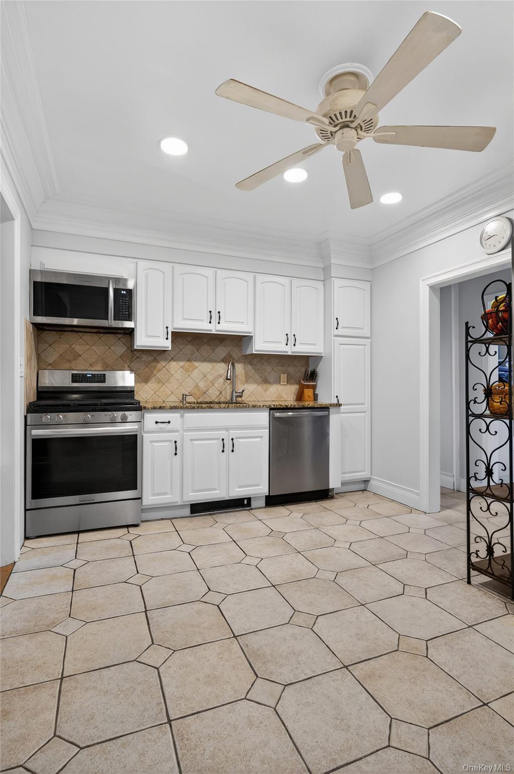 46 Monell Avenue, Islip, NY 11751