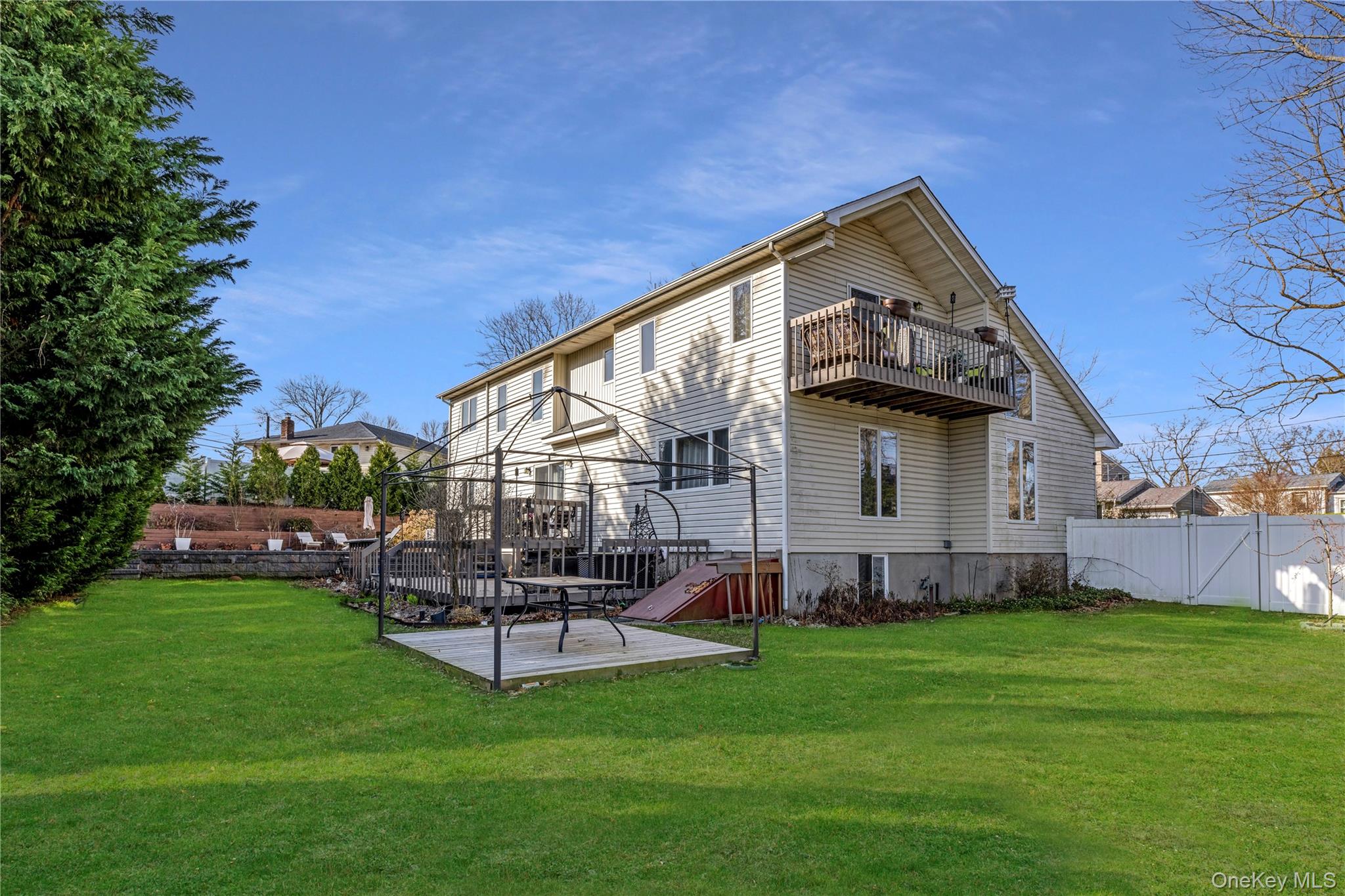 27 Cypress Drive, Kings Park, NY 11754