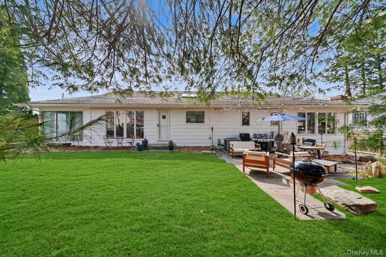 1304 Birch Hill Lane, Mamaroneck, NY 10543