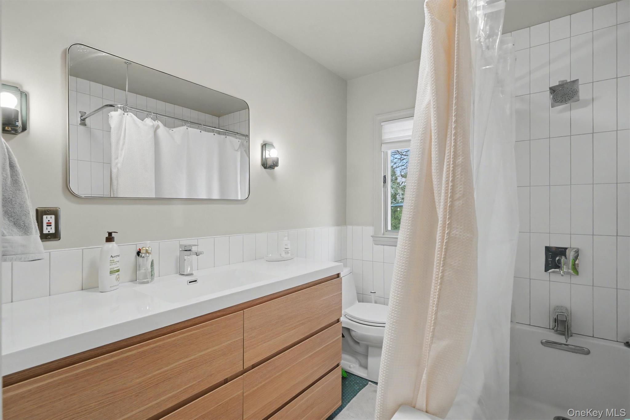 1304 Birch Hill Lane, Mamaroneck, NY 10543