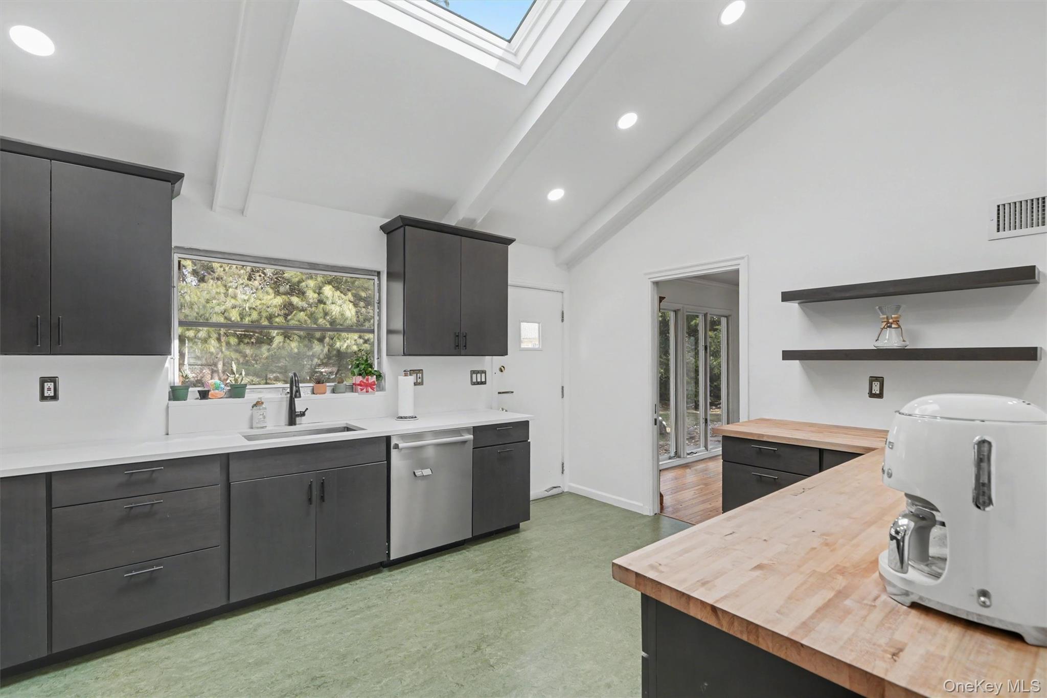 1304 Birch Hill Lane, Mamaroneck, NY 10543