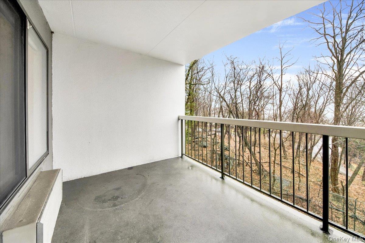 500 High Point Drive # 412, Hartsdale, NY 10530