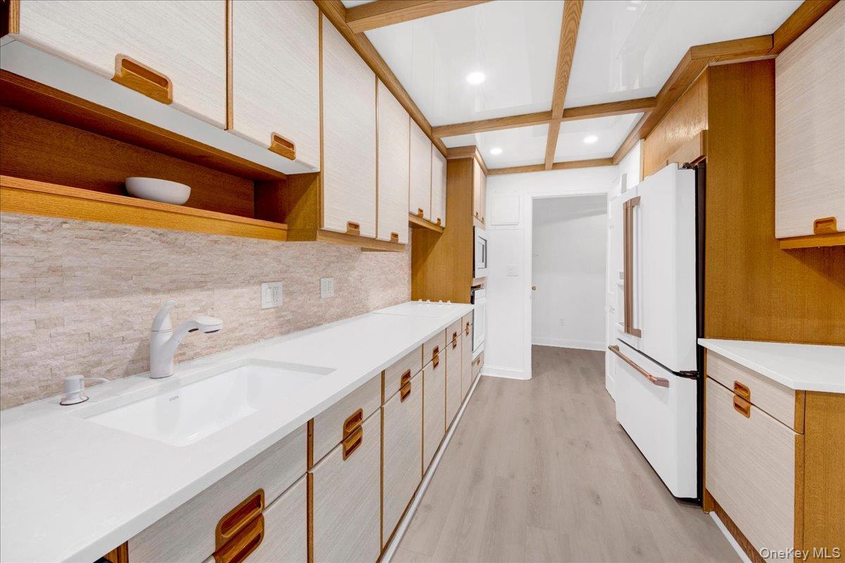 500 High Point Drive # 412, Hartsdale, NY 10530