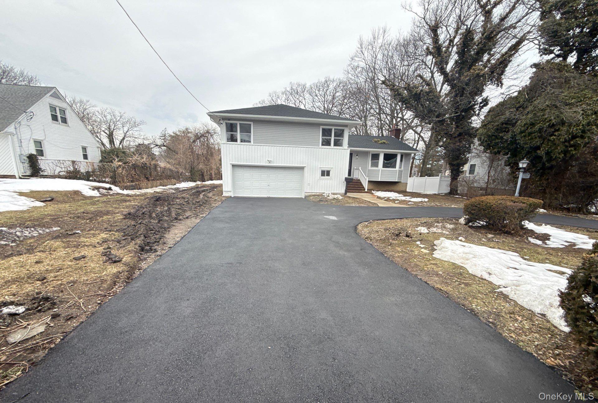 201 Brookside Avenue, Roosevelt, NY 11575