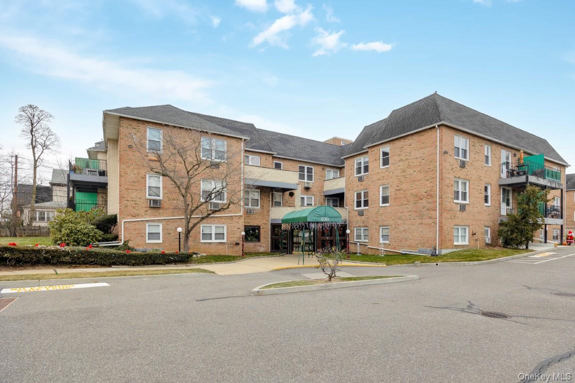 570 Broadway # B23, Lynbrook, NY 11563
