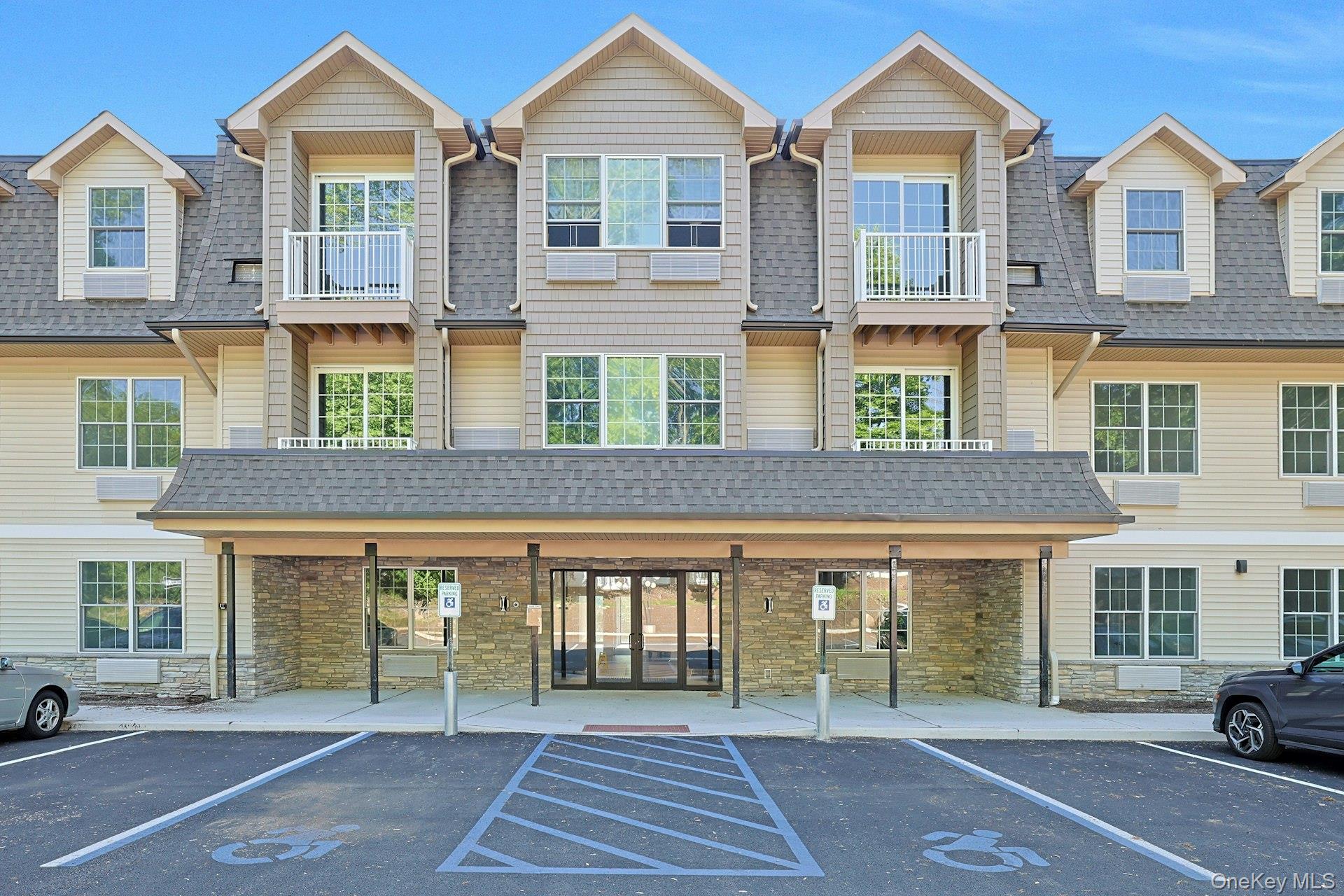 962 S Route 9W # 103, Congers, NY 10920