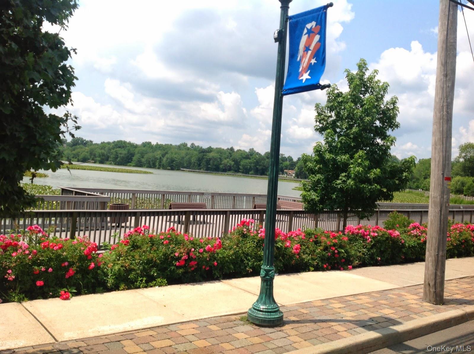 962 S Route 9W # 103, Congers, NY 10920