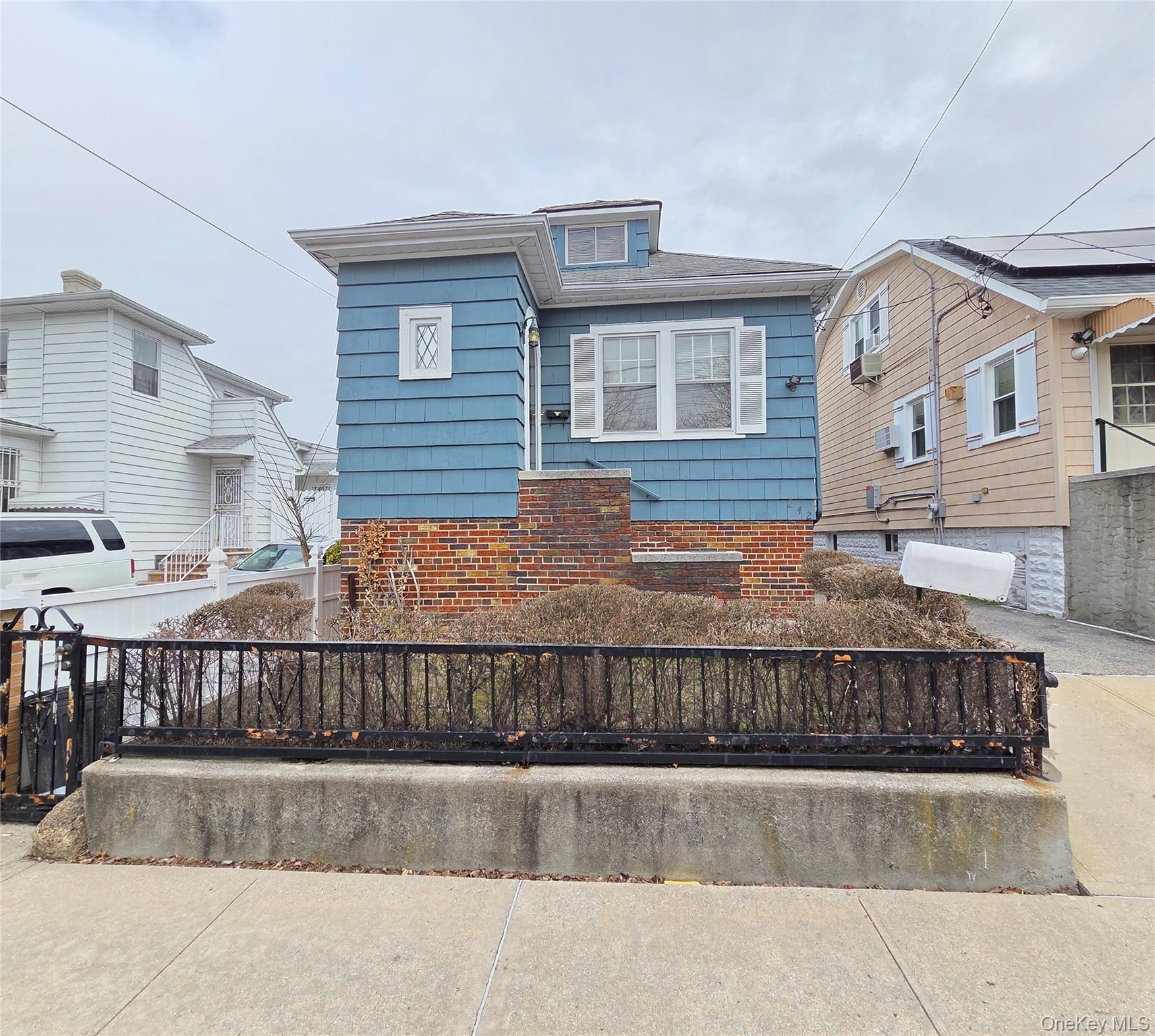 242 Graff Avenue, Bronx, NY 10465