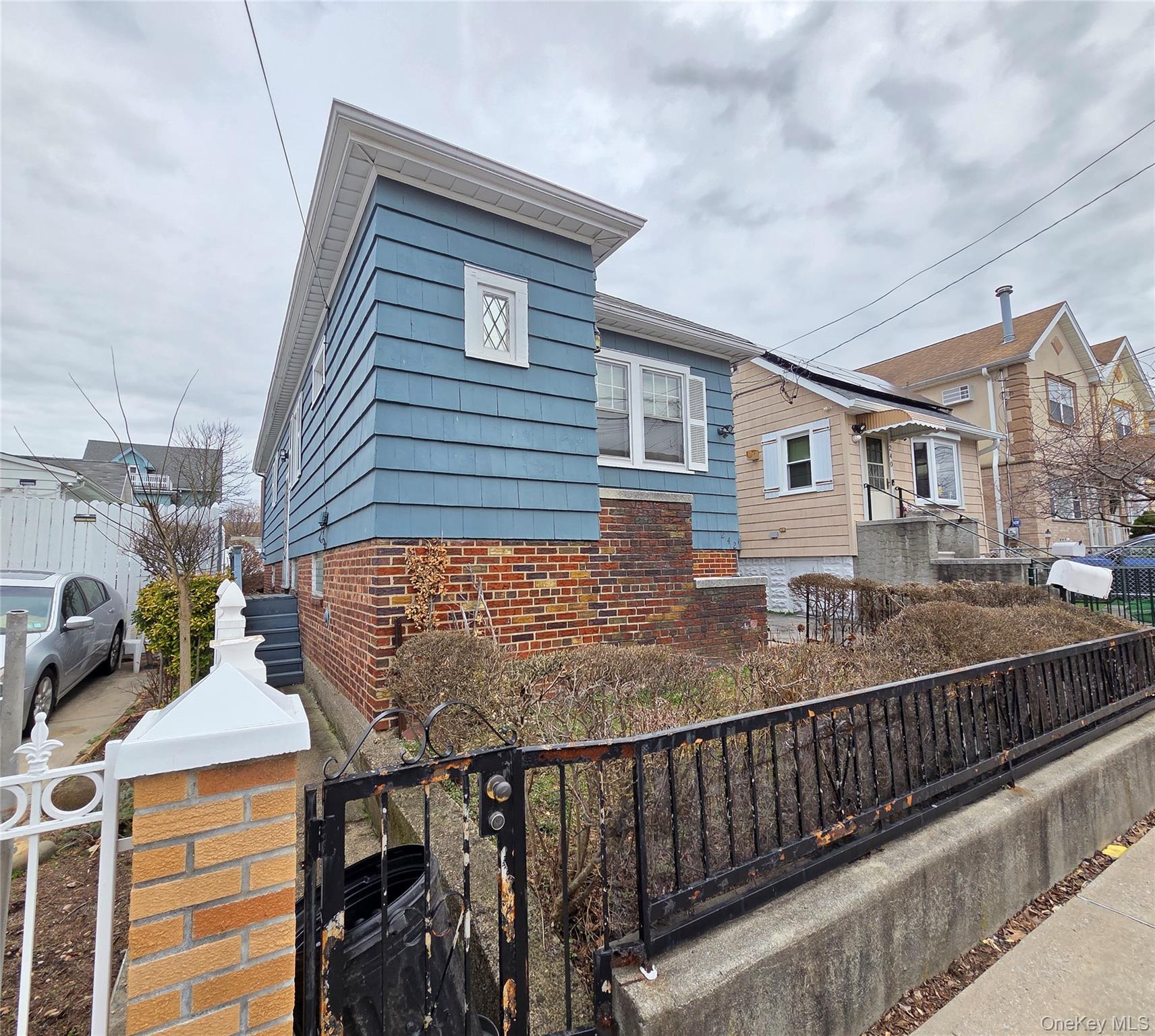 242 Graff Avenue, Bronx, NY 10465