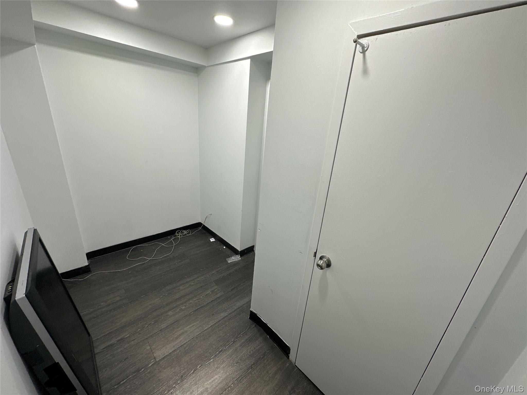 711 Seagirt Avenue # 8, Far Rockaway, NY 11691