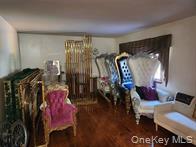 35 Mulford Place, Hempstead, NY 11550