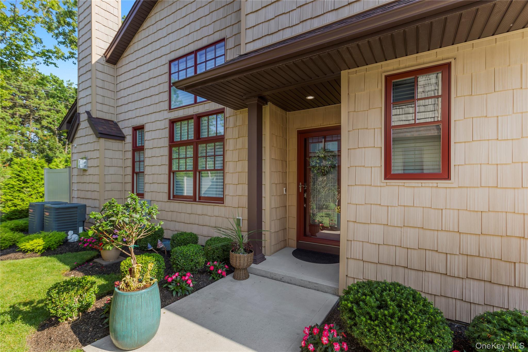 89 Jims Trail, Bayport, NY 11705