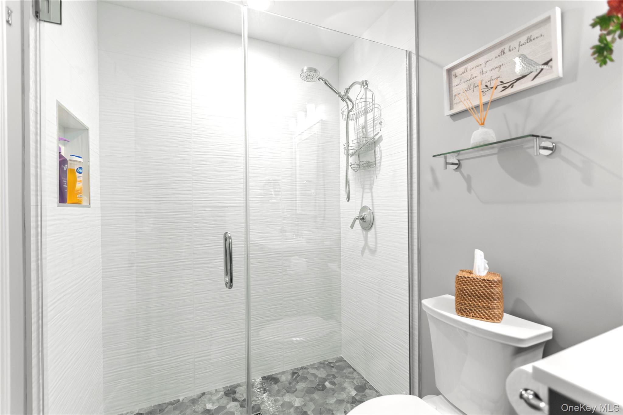 89 Jims Trail, Bayport, NY 11705