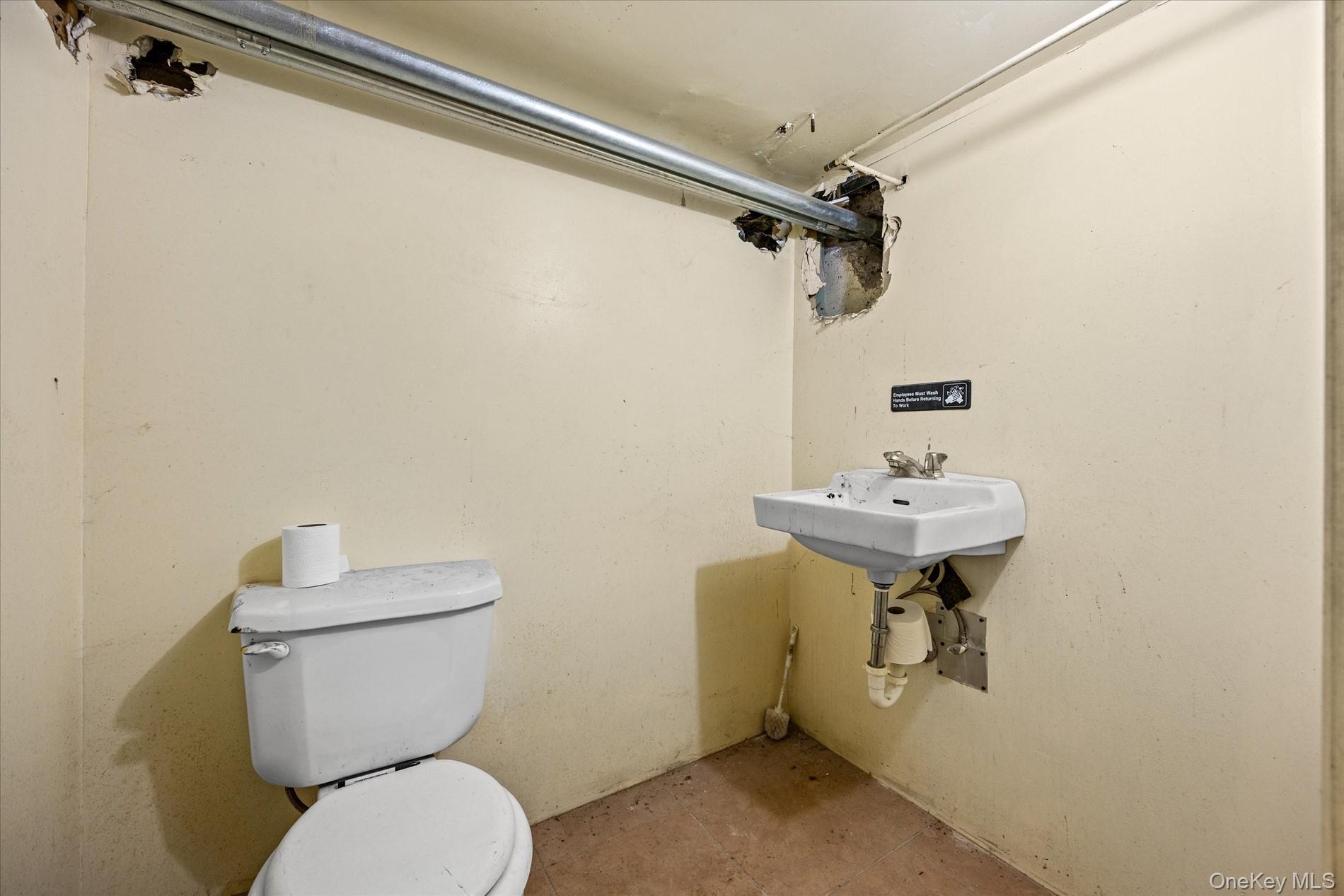 73-20 Grand Avenue, Maspeth, NY 11378